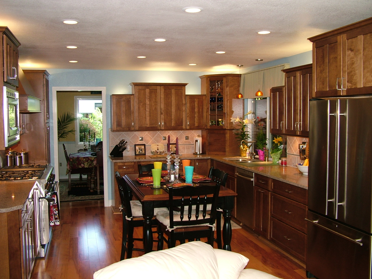 3D Remodeling Inc in Livermore did this beautifull kitchen remodel from start to finish in record time. Everything from floor to ceiling was replaced.